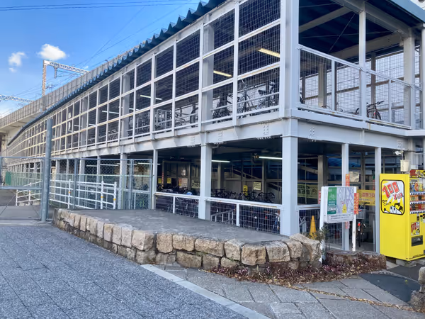 Photo of Shin-Osaka Station | Shin-Osaka Station | East Exit Plaza (North) | Rest Spot 4