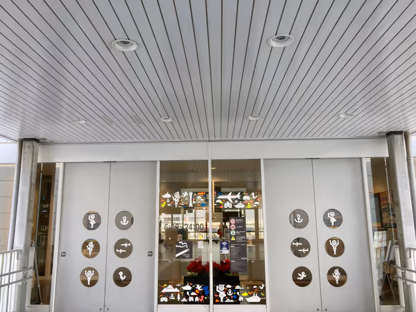 Photo of Kobe Airport Station | Kobe Airport 1F Arrival Lobby | Rest Spot 4