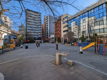 岩本町駅佐久間公園の休憩場所その5