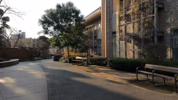 大山站健康长寿医疗中心前的休息场所2