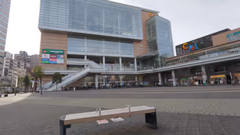 가와구치역 큐포라 광장의 휴식 장소 그 3