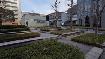 中野坂上駅アクロスシティ前の休憩場所その3