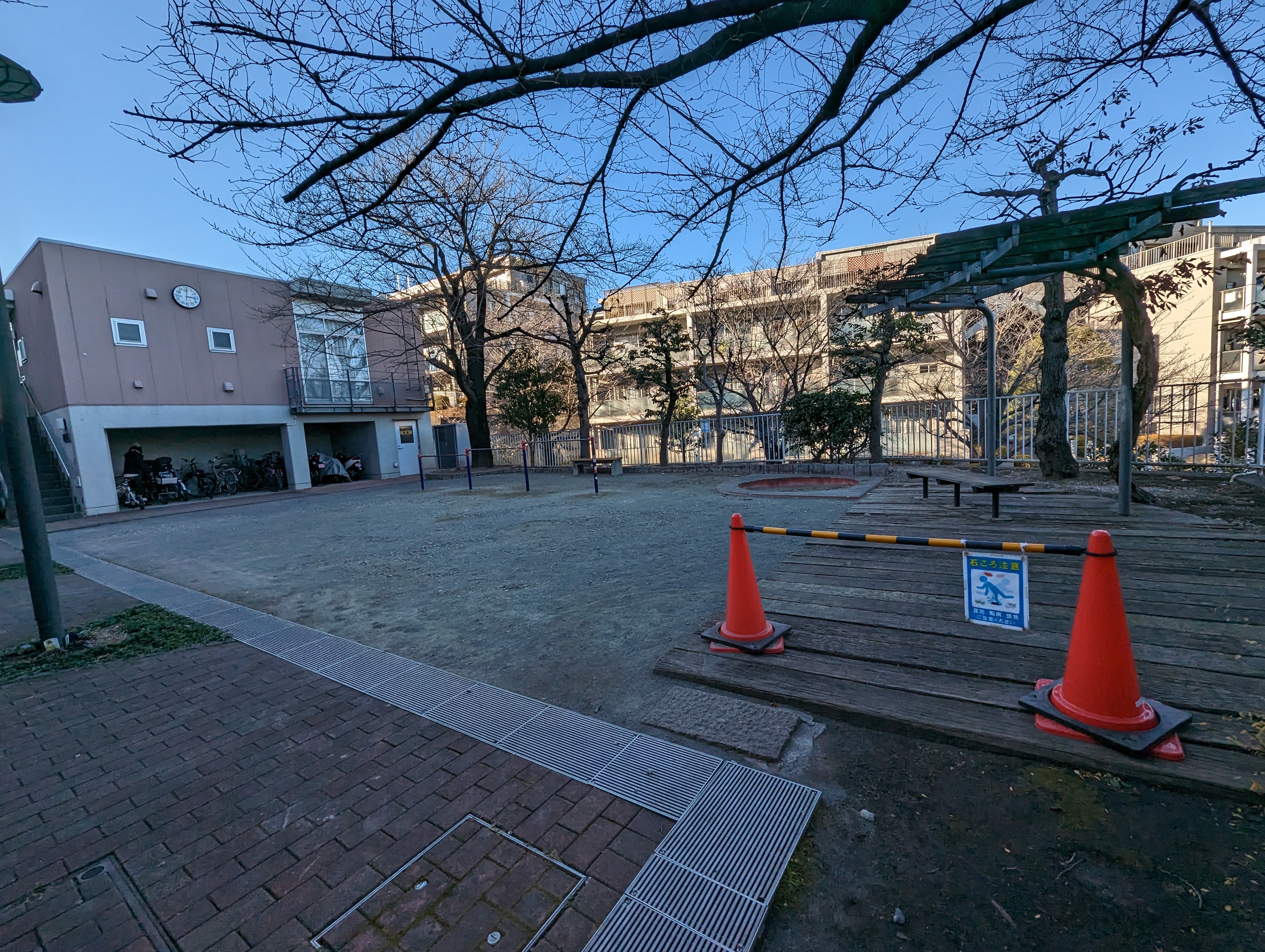 Photo of Tsuzuki Fureai-no-Oka Station | Maison Office Front | Rest Spot 1
