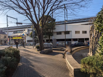 Nishi-Oi 역 Nishi-Oi 광장 공원 (Tachiai 도로 측)의 휴식 장소 그 1