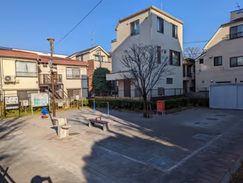 中延車站上蛇廣場的休息場所之一