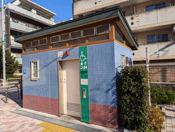 中延駅上神明児童遊園(立会道路側)の休憩場所その4