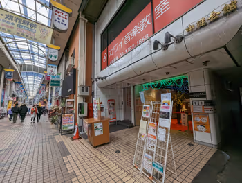 中延駅中延商店街 ふれあい広場の休憩場所その1