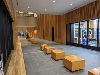 【三田駅】みなとパーク芝浦 1Fの休憩場所