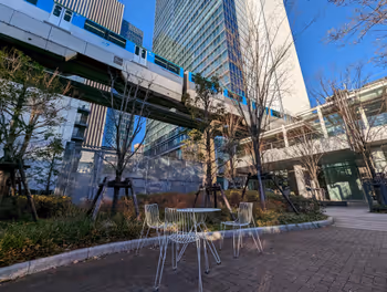 Rest area 3 under the 1F deck street of Msb Tamachi, Mita Station, on the yakatabune side