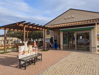 土庄港観光センターの休憩場所その1