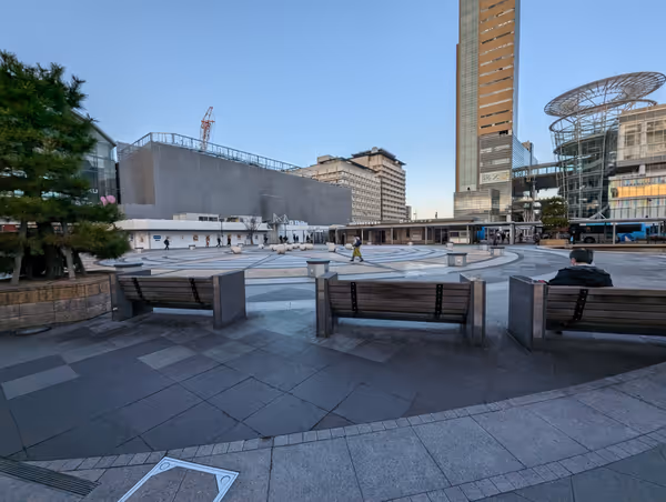 駅前広場の写真2