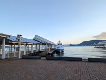 高松築港駅高松港旅客船ターミナル付近の休憩場所その3