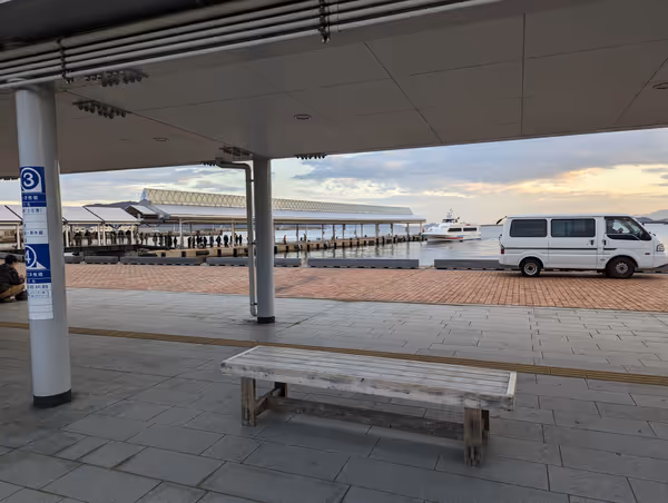 高松港旅客船ターミナル付近の写真2