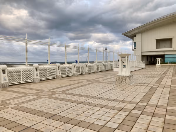 Photo of Naha Airport Station | Naha Airport 3rd Floor South Side Visitor Deck | Rest Spot 1