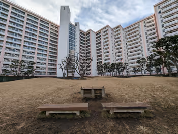 東陽町駅公社南砂団地 2号棟公園の休憩場所その3