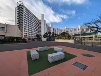 东阳町站江东区立绿幼儿园前的休息场所 其2