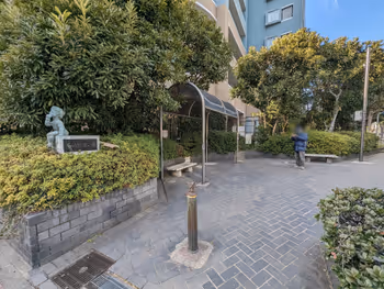 東陽町駅南砂緑道公園入口の休憩場所その2