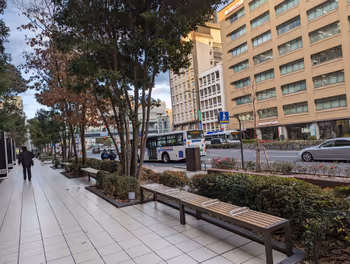 岡山前駅イオンモール 市役所筋側の休憩場所その3