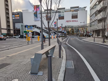 岡山前駅ハレまち通り(県庁通り)の休憩場所その3