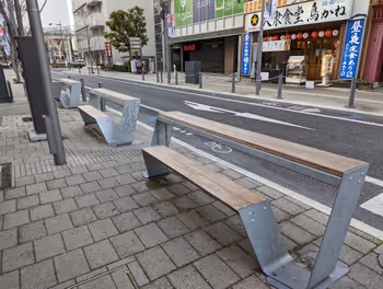 岡山前駅ハレまち通り(県庁通り)の休憩場所その1