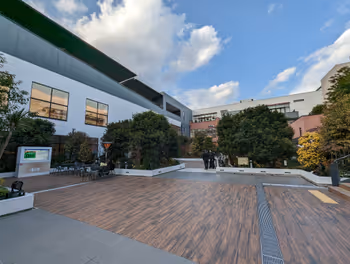 岡山前駅イオンモール ハレマチガーデンの休憩場所その4