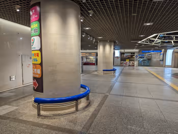 ハーバーランド駅デュオこうべ デュオドーム付近の休憩場所その1