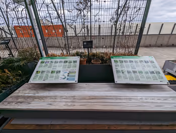 京都駅京都駅ビル 3F 南遊歩道の休憩場所その6