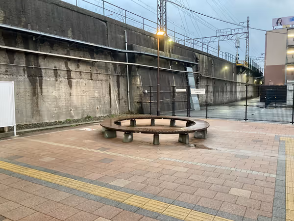 Photo of Shimonoseki Station | West Exit, Along the Overpass | Rest Spot 1