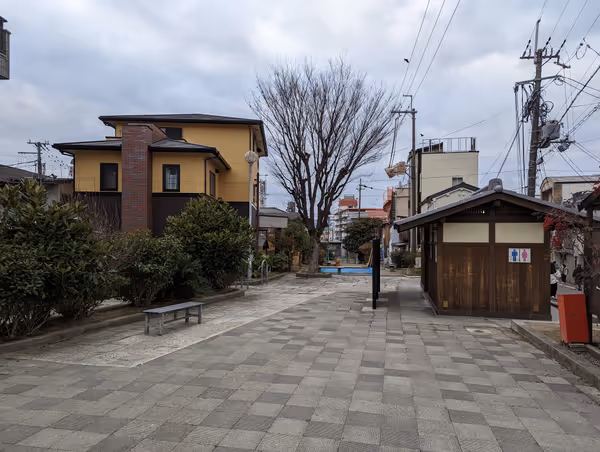 Photo of Fushimi-Inari Station | Inari Children's Park | Rest Spot 1