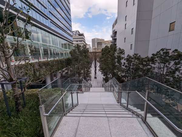 Photo of Tamachi Station | 2F Pedestrian Deck Stairs | Rest Spot 1