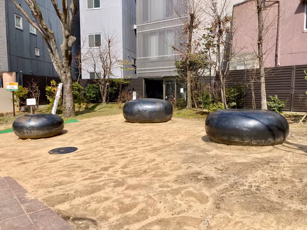 Photo of Hokutetsu Kanazawa Station | Around the Sculpture at Yasue Town Green Space | Rest Spot 1