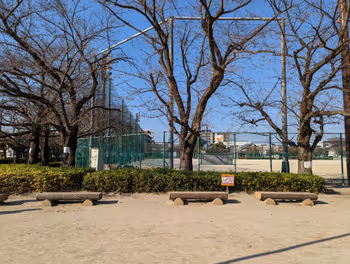 히가시카와구치역 도츠카 에노키도 공원의 휴식 장소 2