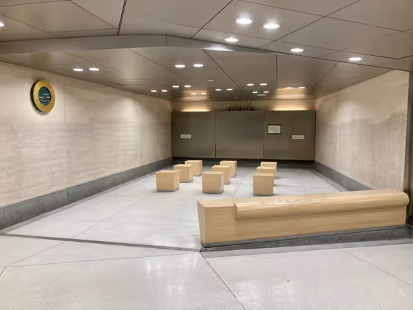 武蔵交差点 地下連絡通路の金沢エムザ地下入り口側の写真3