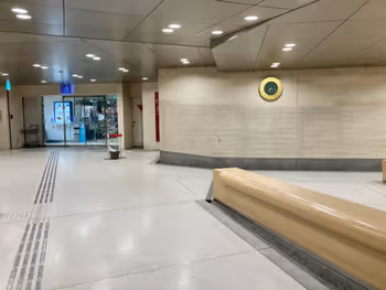 Photo of Hokutetsu Kanazawa Station | Musashi Intersection Underground Connecting Passageway, Kanazawa M'za Underground Entrance Side | Rest Spot 2