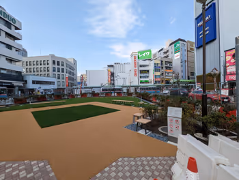 蒲田駅Green Square 東口駅前広場の休憩場所その1