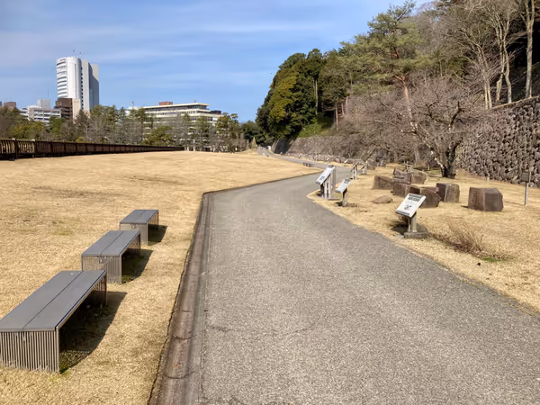 Photo of Hokutetsu Kanazawa Station | Kanazawa Castle Park, Irimori Moat Area | Rest Spot 1