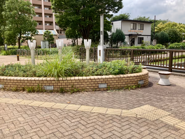 Photo of Nishinomiya-kitaguchi Station | Baseball Stadium Bridge (North Side) | Rest Spot 4