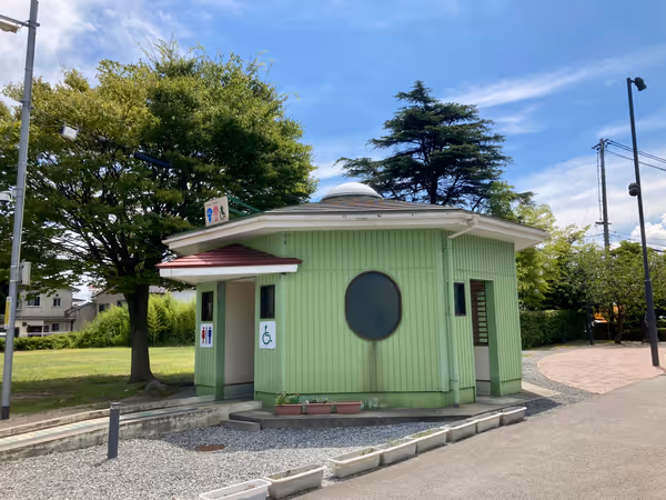 駅前公園公衆トイレの写真1