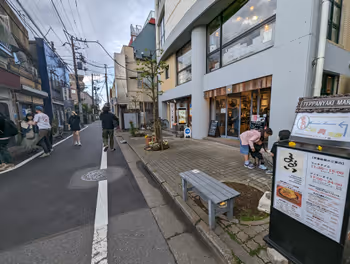 東長崎駅北口商店街 長崎十字会の休憩場所その4