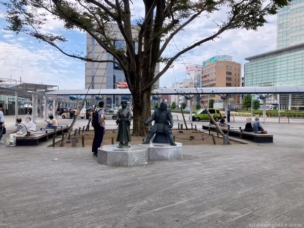 Photo of Shizuoka Station | North Exit: Area around the Statues of Chikachiyo and Lord Yoshimoto Imagawa | Rest Spot 1