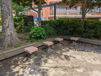 下落合駅中落合公園の休憩場所その3