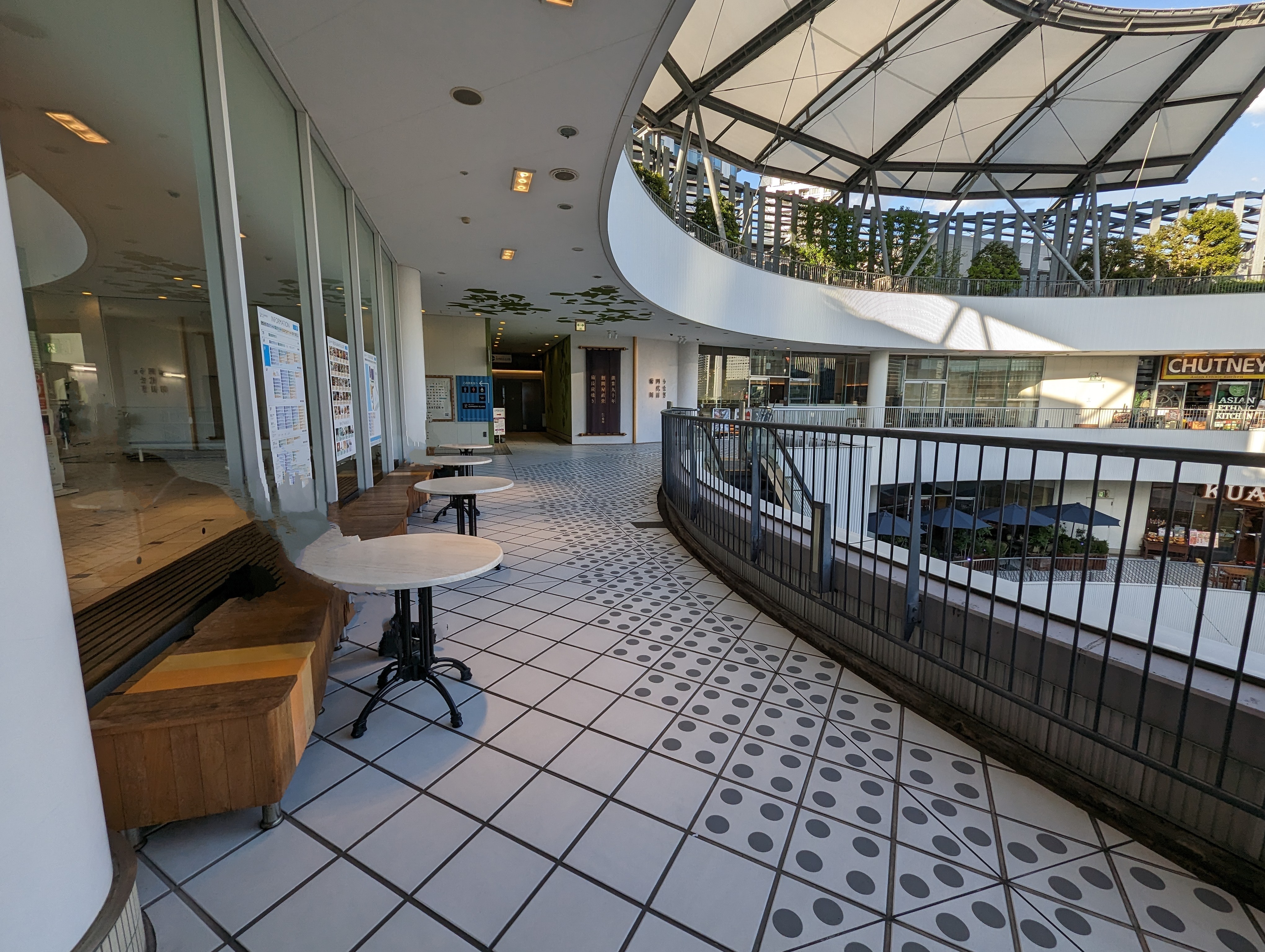 Photo of Shin-Takashima Station | Bay Quarter 3F Deck | Rest Spot 1