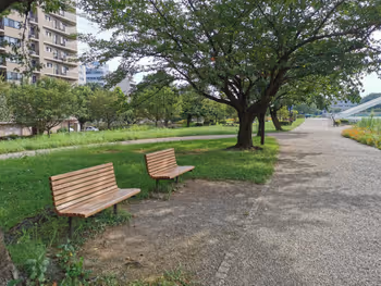 Resting place in Shin-Yokohama Station Shin-Yokohama Ekimae Park, Part 3