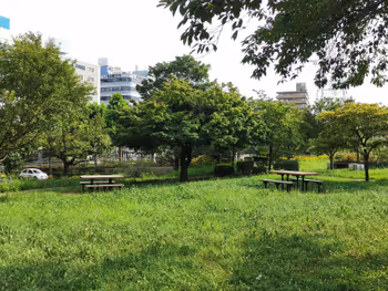 Resting place in Shin-Yokohama Station Shin-Yokohama Ekimae Park, Part 4