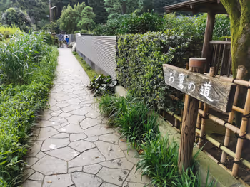 国分寺駅真福寺児童遊園地の休憩場所その5