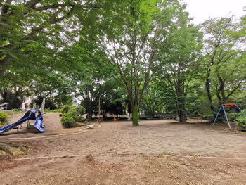 柴崎体育馆站诹访之森公园的休息场所之三