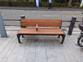 Rest area in front of Motomachi-Chukagai Station Yamate Geihinkan, part 2