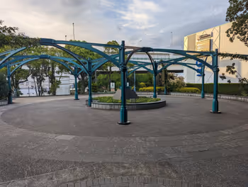 元町・中華街駅フランス山 パビリオン・バルタールの休憩場所その1