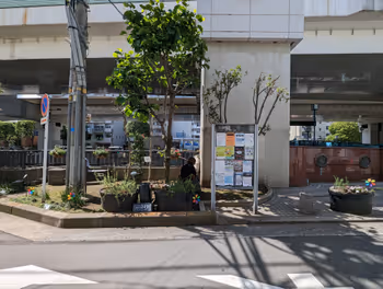 元町・中華街駅元町川岸ストリートの休憩場所その3