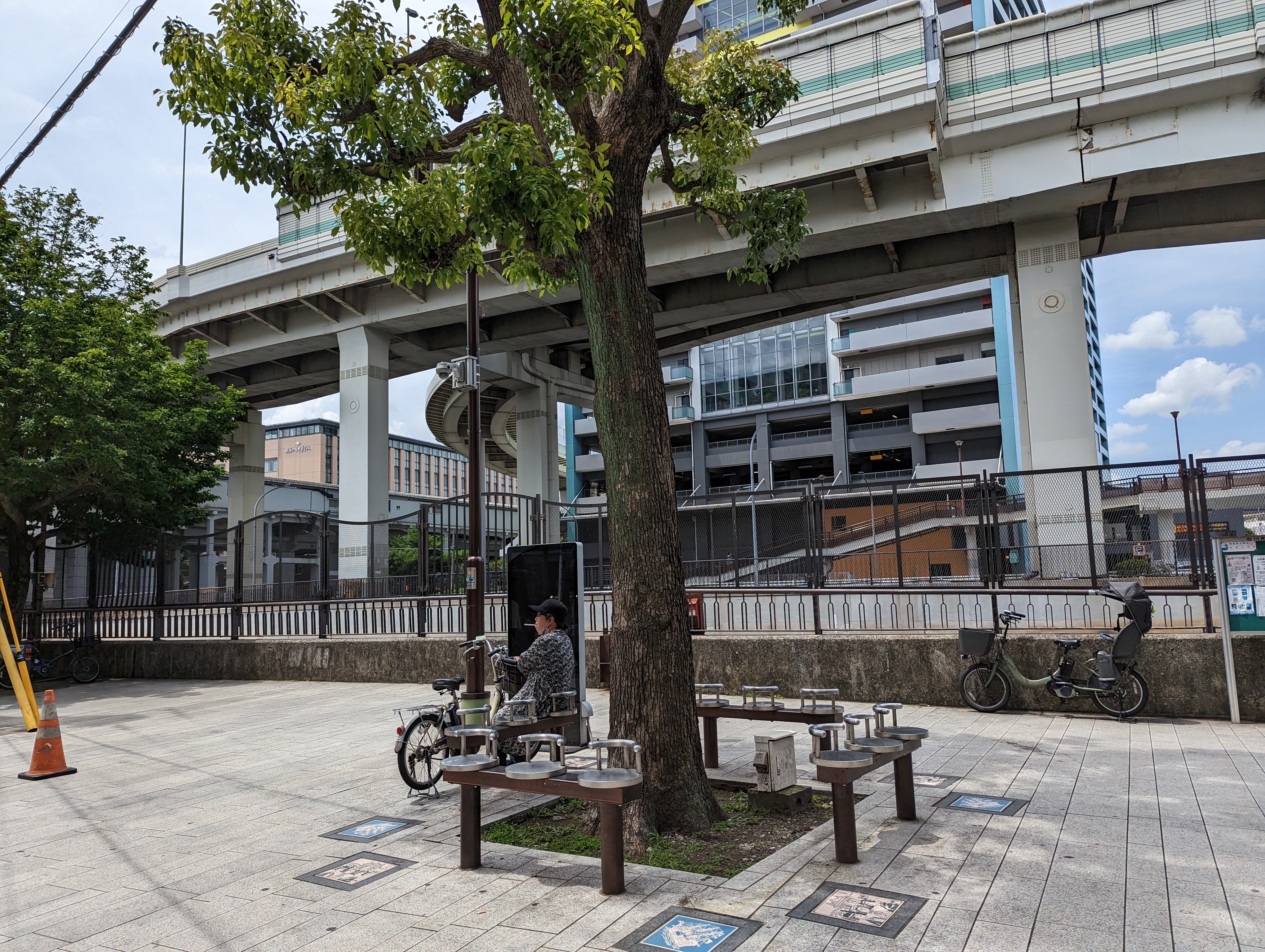 アイキャナルストリート 中村川側の写真1